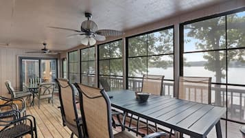 Casa, diversos llits, pati (Double EE Retreat) | Vista des de l'habitació