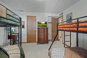 Casa, diversos llits, pati (Double EE Retreat) | 3 dormitoris, decoració individual, mobiliari individual i roba de llit 