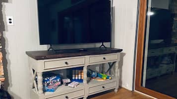 Maison, plusieurs lits, bain à remous (Buck Creek Cottage) | Intérieur