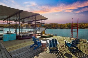 Water view - Amazing Lake Experiences! Private Hot Tub, Aamazing Dock, Firepit & Two Layers of Decks (Gravois Mills)