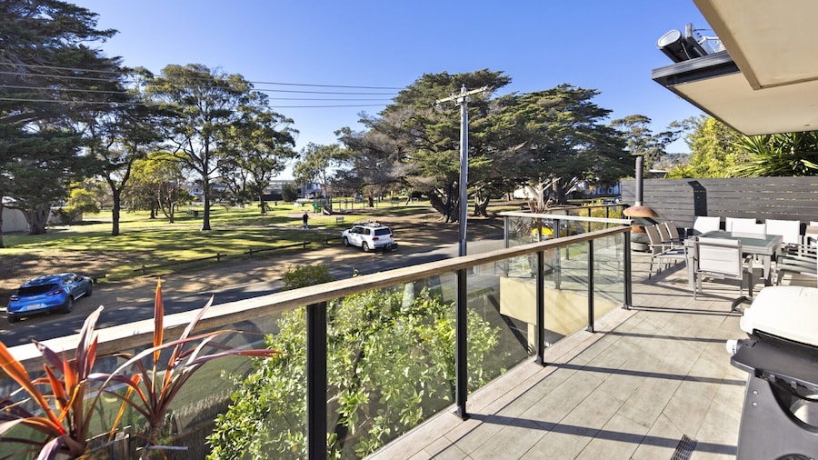 Spacious 3-bed Townhouse Near Dromana Beach