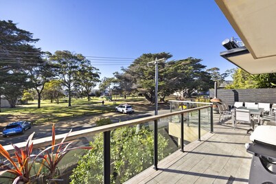 Spacious 3-bed Townhouse Near Dromana Beach