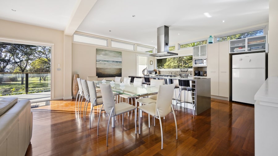 Spacious 3-bed Townhouse Near Dromana Beach