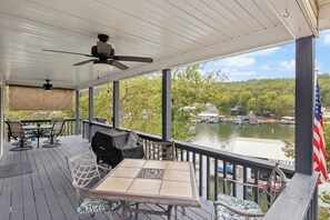 Casa, diversos llits, pati (Sunset Siesta) | Servei de restauració a l'aire lliure