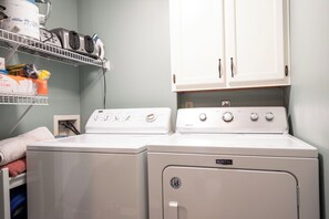 House, Multiple Beds, Patio (Sunset Siesta) | Laundry