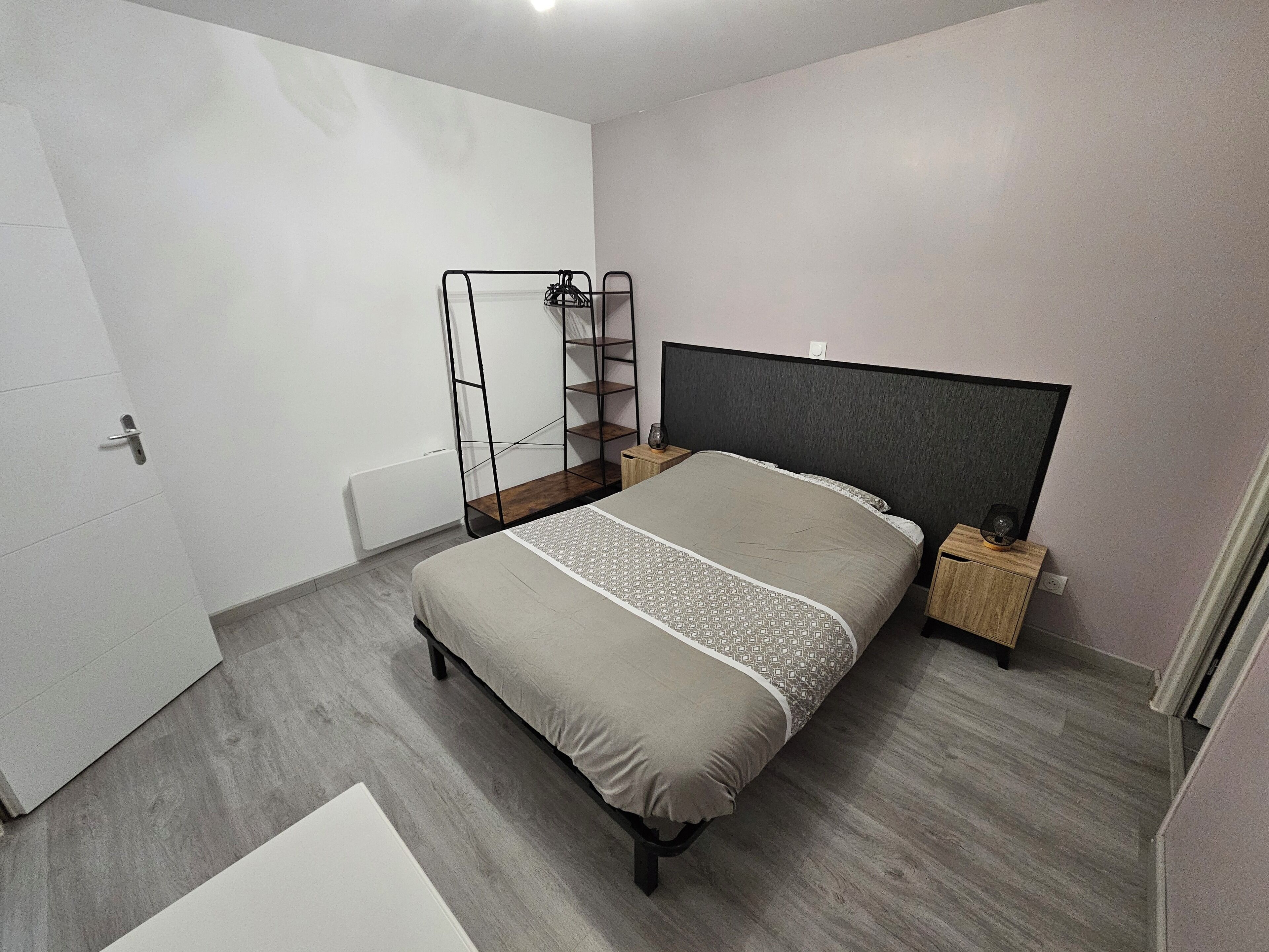 1 dormitori, wifi i roba de llit 