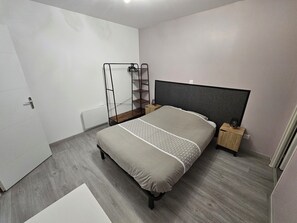 1 bedroom, WiFi, bed sheets