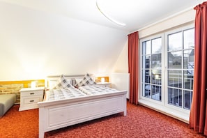 6 chambres, fer et planche à repasser, Wi-Fi, draps fournis