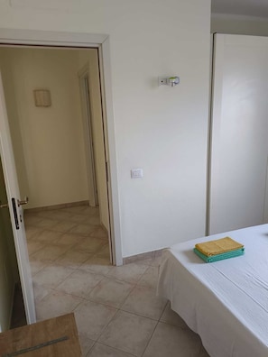 Classic Apartment, 1 Bedroom, Patio, Garden View | Blackout drapes, iron/ironing board, free WiFi