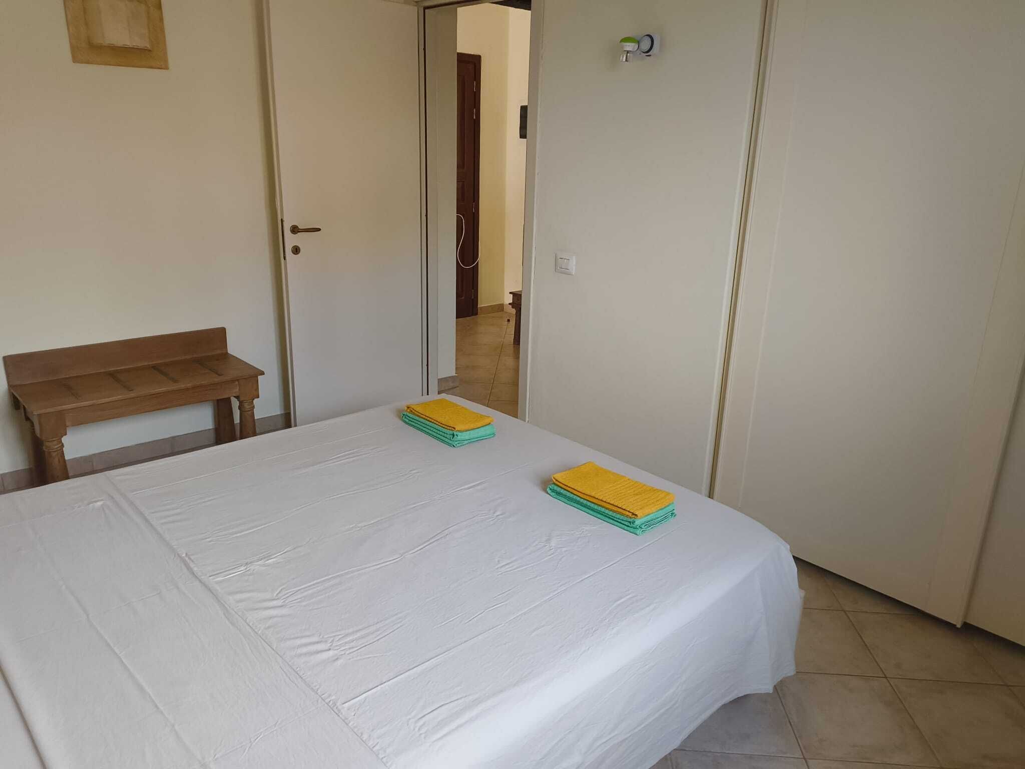 Apartamento clásico, 1 habitación, patio, vistas al jardín | Cortinas opacas, tabla de planchar con plancha, wifi gratis