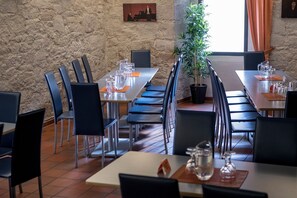 Dining - Comfort Double Room with Free Parking (Schlitz)