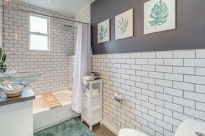 Hair dryer, towels - Pet-Friendly Oakley Gem w/ Large Backyard! (Cincinnati)