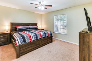 3 Schlafzimmer, Schreibtisch, Bügeleisen/Bügelbrett, Internetzugang