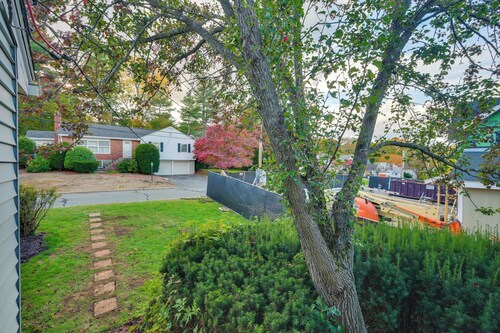 Train to Boston! Cozy Apartment in Winchester