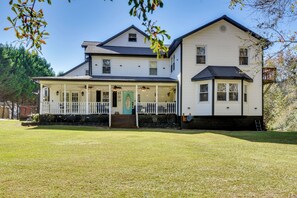 Exterior - 6 Mi to Dtwn Anderson: Grand Family Home w/ Yard! (Anderson)