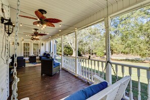 Terrace/patio - 6 Mi to Dtwn Anderson: Grand Family Home w/ Yard! (Anderson)