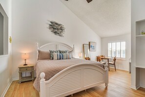 3 chambres, bureau, fer et planche à repasser, lit parapluie