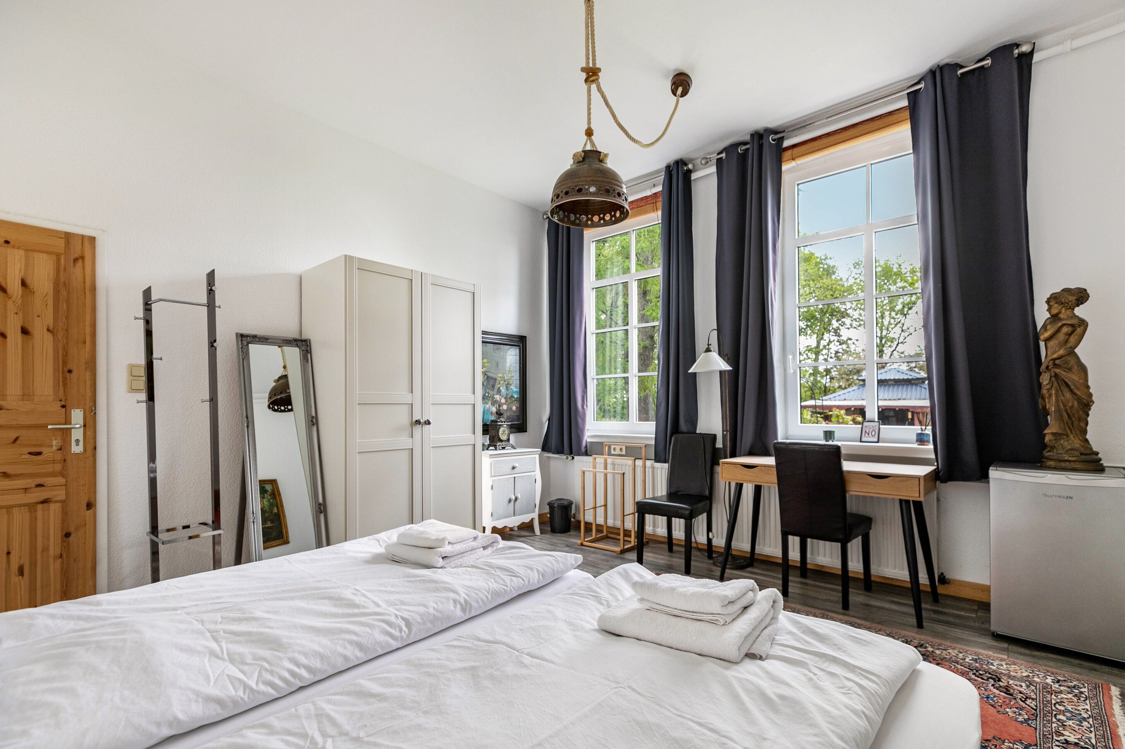 7 Schlafzimmer, Bügeleisen/Bügelbrett, WLAN, Bettwäsche