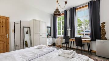7 Schlafzimmer, Bügeleisen/Bügelbrett, WLAN, Bettwäsche