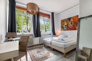 7 Schlafzimmer, Bügeleisen/Bügelbrett, WLAN, Bettwäsche