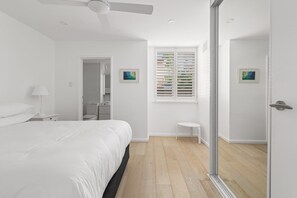 Apartment | 1 bedroom, iron/ironing board, bed sheets - Chic 1-bed Apartment by Balmoral Beach (Sydney)