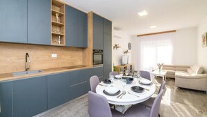 House | Dining - Mihael Holiday House - Three Bedroom Holiday Home With Jacuzzi (Zadar)