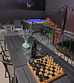 House | Dining - Mihael Holiday House - Three Bedroom Holiday Home With Jacuzzi (Zadar)