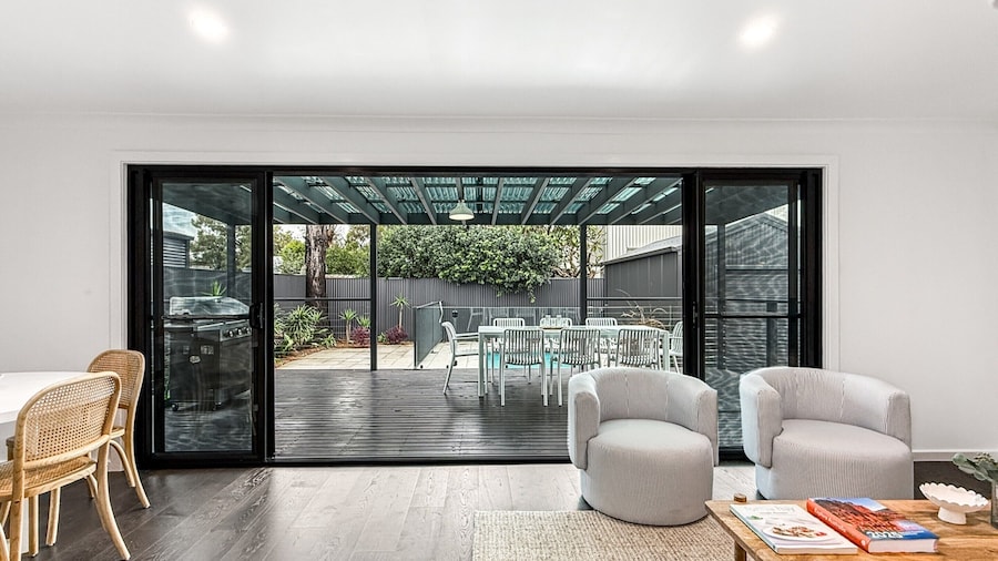 Spacious 3-bedroom Home With Private Pool & BBQ