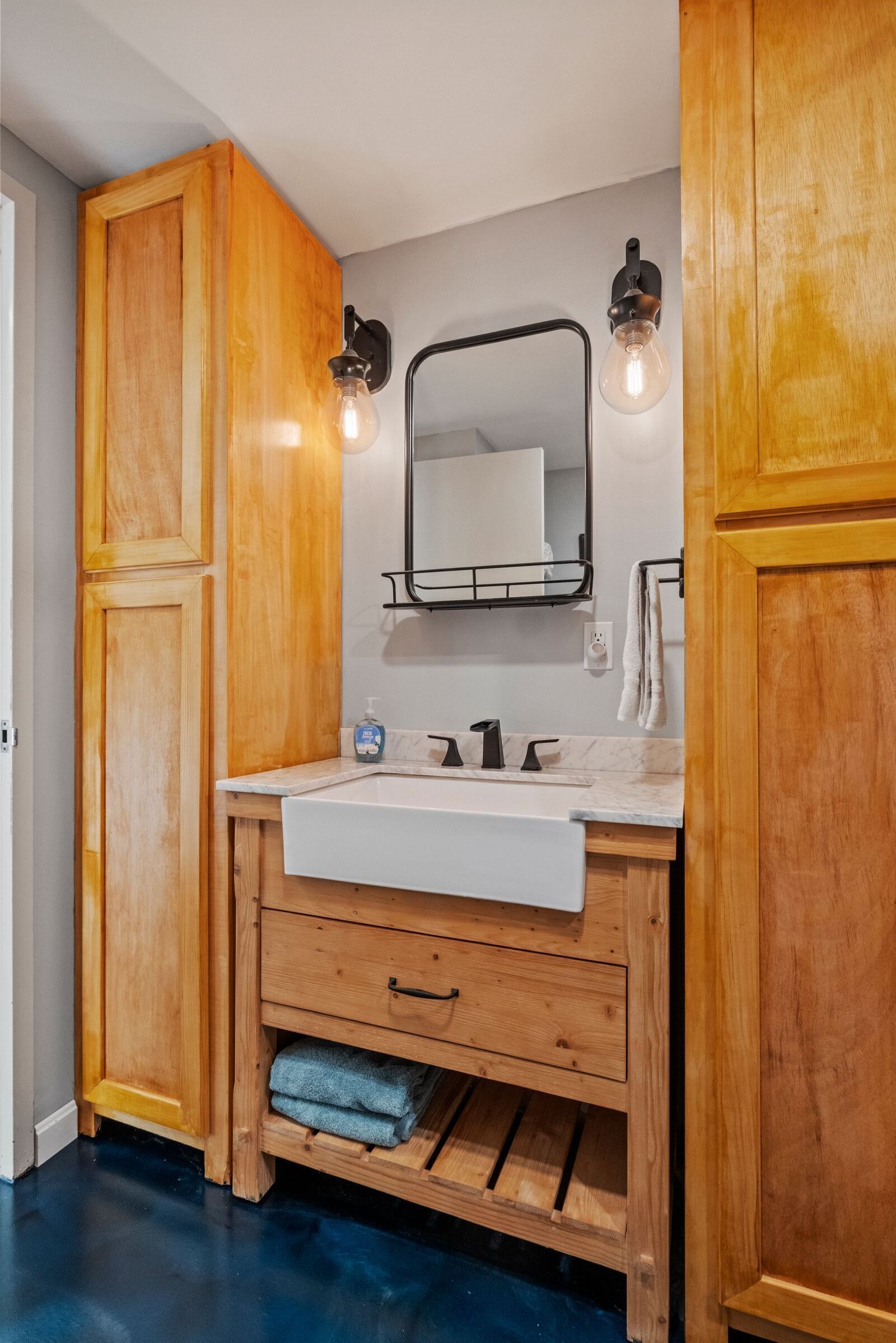 Shower, hair dryer, towels, toilet paper