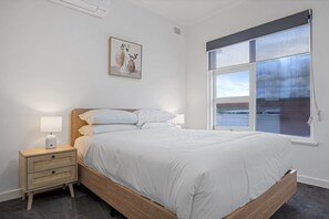 Departamento | 3 habitaciones y espacio para trabajar con laptop 