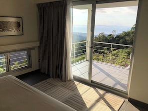 3 bedrooms, iron/ironing board, WiFi, bed sheets - BIG Ocean View/Nice Pool -Relax on Top of the Mountain & in the Middle of Nature (Provincia de Puntarenas)