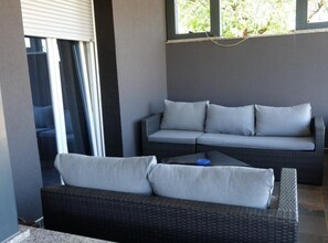 Studio (Apartments Ro Ma A1) | Ruang tamu | 32 inci televisyen skrin rata dengan digital 