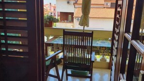 Ảnh chưa phân loại, 2 trong số 26 ảnh, nút