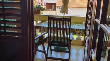 Studio (Studio Apartment (A3)) | Balcony