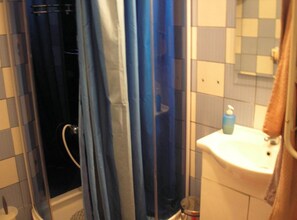 Double Room (Comfort Double Room with Terrace and ) | Bathroom