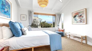 Apartment | 2 bedrooms, iron/ironing board, bed sheets