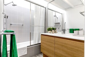 Apartment | Badezimmer