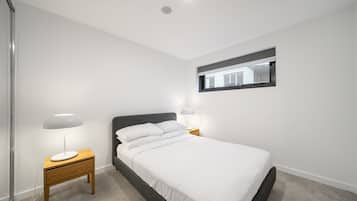 2 bedrooms, iron/ironing board, bed sheets