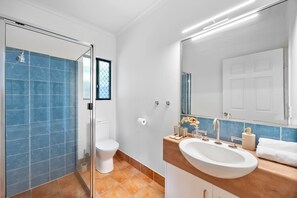 Apartment | Bathroom | Bathtub, hair dryer, towels, soap - Beachside 4-bed Retreat With Study Nook & Views (Sunshine Coast)