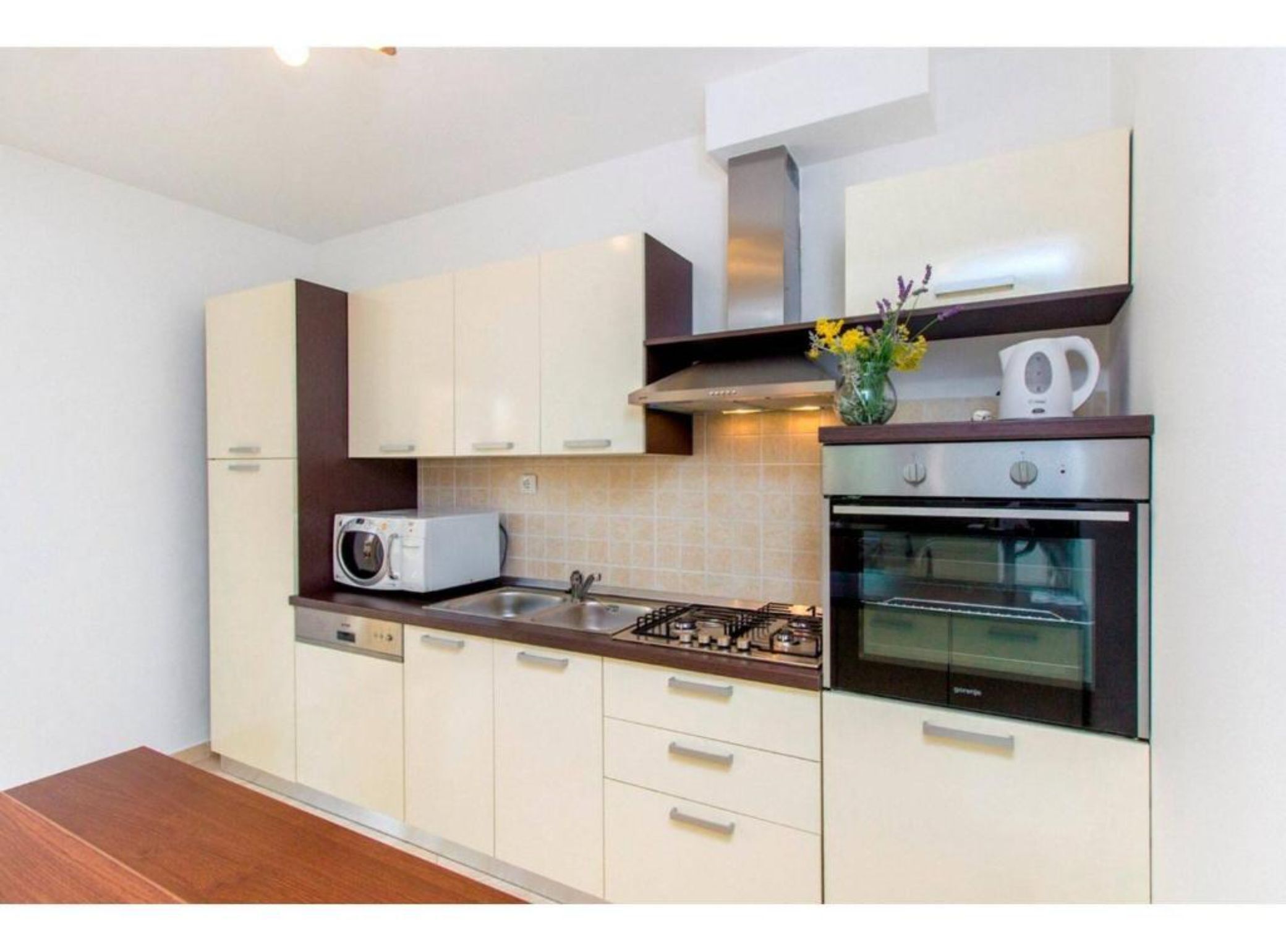 Villa (Four Bedroom Villa with the pool) | Eigene Küche | Kühlschrank