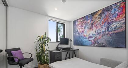 Bright City-view Retreat in the Heart of Preston