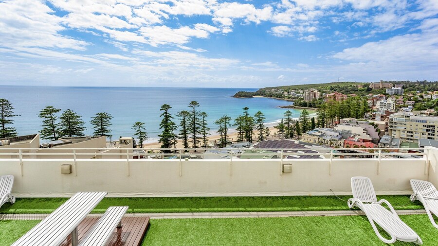 Apartment With Pool Access, a Minute to the Beach