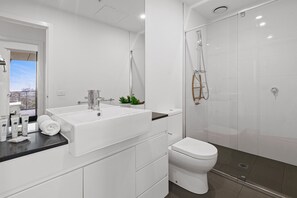 Bathroom - A Taste of Paradise in Inner City Suburbia (Melbourne)