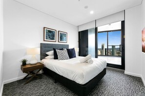 Apartment | 2 bedrooms, iron/ironing board, bed sheets