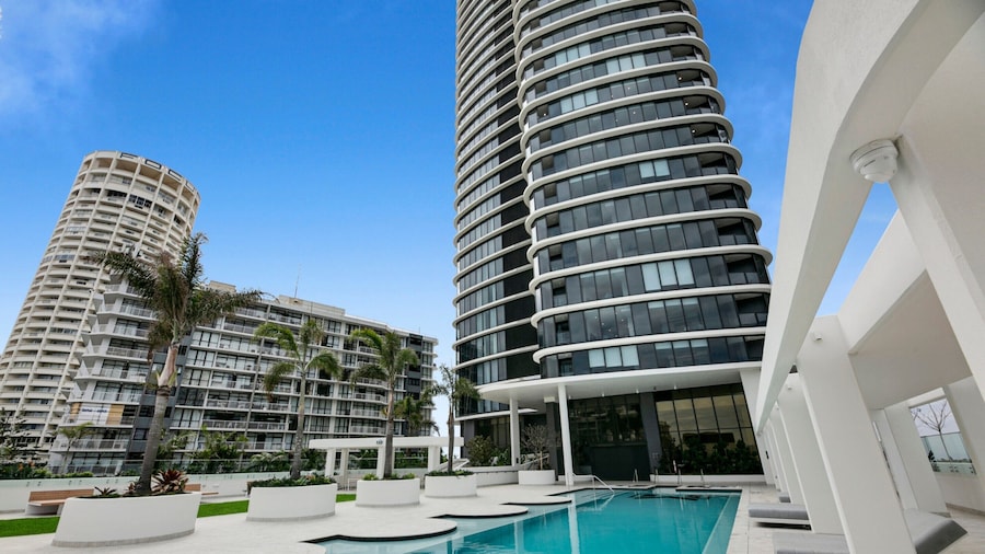 Oceanfront 2-bed With Spectacular View Pool & Gym