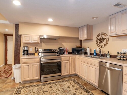 Fore Seasons Retreat - Lake & Golf Retreat at Eagle Pointe