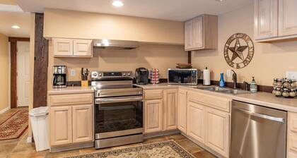 Fore Seasons Retreat - Lake & Golf Retreat at Eagle Pointe