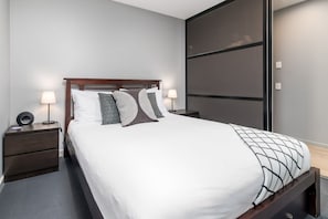 شقة | 1 غرفة نوم ومكواة/لوح كي وملاءات أسرّة