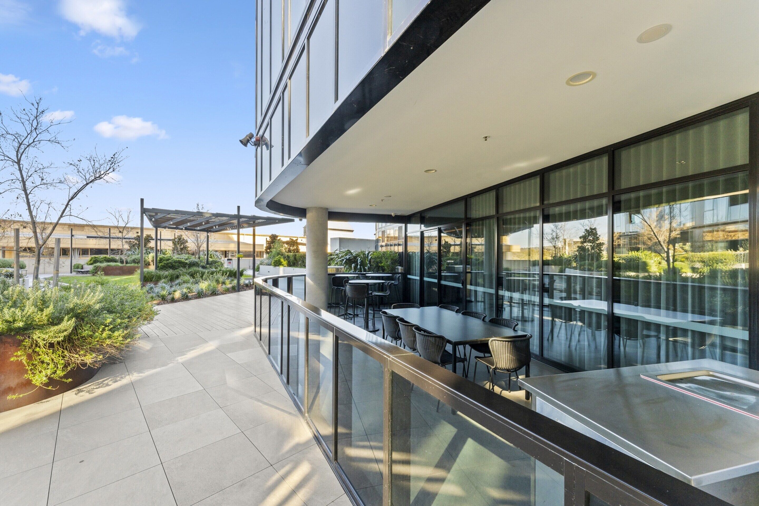 Apartment | Outdoor dining