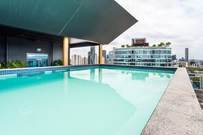 Pool - Impeccable 2-bed With Pool & Outdoor Dining (Brisbane)